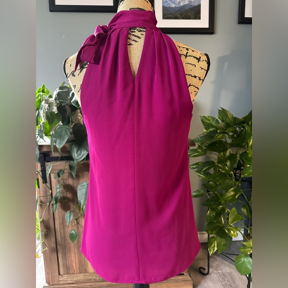 Express Magenta Sleeveless Blouse. Size Small. - Picture 2 of 5
